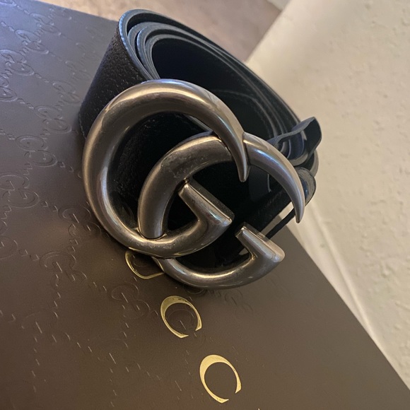 Black Gucci belt - Picture 2 of 2